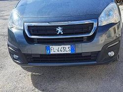 Blu Usata 2018 Peugeot Partner Monovolume | 6000 €