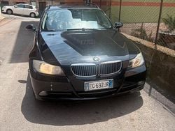 Nero Usata 2007 BMW 320 Station wagon | 2500 € (Buon prezzo)