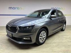 Grigio Usata 2023 Skoda Fabia Ambition Due volumi | 16.890 € (Buon prezzo)