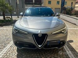 Grigio Usata 2019 Alfa Romeo Stelvio Executive SUV | 25.000 € (Cara)