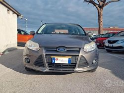 Marrone Usata 2012 Ford Focus Tre volumi | 3490 € (Buon prezzo)