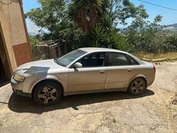 Grigio Usata 2001 Audi A4 Tre volumi | 500 € (Super prezzo)