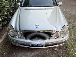 Grigio Usata 2005 Mercedes E280 Tre volumi | 3000 €