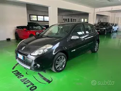 Usata 2011 Renault Clio II Dynamique Tre volumi | 2990 € (Buon prezzo)