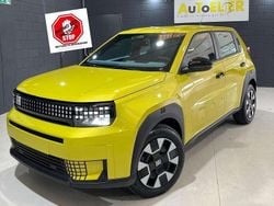 Giallo limone Nuova 2025 Fiat Grande Panda Icon Due volumi | 18.900 € (Ottimo prezzo)