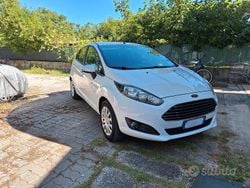 Bianco Usata 2014 Ford Fiesta Business Edition Due volumi | 4500 € (Super prezzo)