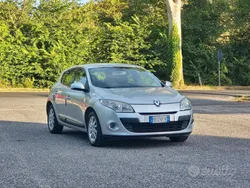 Argento Usata 2009 Renault Mégane III Dynamique Tre volumi | 3500 € (Buon prezzo)