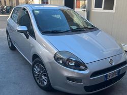 Grigio Usata 2012 Fiat Punto Easy Tre volumi | 2800 € (Buon prezzo)