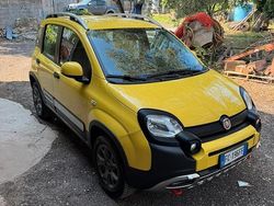 Usata 2015 Fiat Panda Cross Cross Due volumi | 8999 € (Super prezzo)