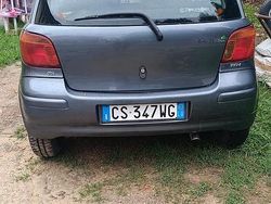 Usata 2005 Toyota Yaris Sol Due volumi | 2300 € (Buon prezzo)
