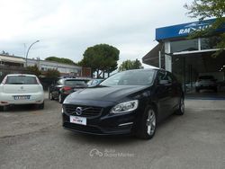Blu Usata 2017 Volvo V60 Summum Station wagon | 12.500 € (Buon prezzo)
