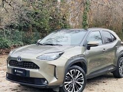 Giallo Usata 2023 Toyota Yaris Cross Lounge SUV | 22.490 € (Buon prezzo)