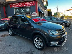 Nero Usata 2017 Dacia Sandero Stepway Tre volumi | 8700 € (Cara)