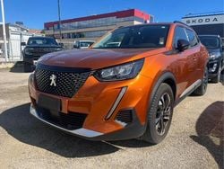 Arancione Usata 2022 Peugeot 2008 Allure SUV | 19.500 € (Buon prezzo)