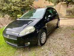 Nero Usata 2007 Fiat Grande Punto Dynamic Due volumi | 800 € (Super prezzo)