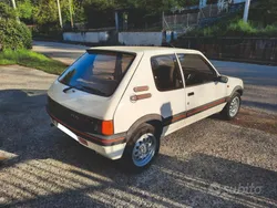 Usata 1988 Peugeot 205 Tre volumi | 13.400 €