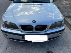 Grigio Usata 2004 BMW 320 Tre volumi | 1000 € (Ottimo prezzo)