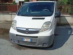 Bianco Usata 2007 Opel Vivaro Monovolume | 4000 €