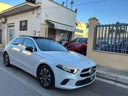 Bianco Usata 2021 Mercedes A180 Tre volumi | 21.990 € (Buon prezzo)