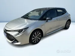 Argento metallizzato Usata 2022 Toyota Corolla Style Tre volumi | 21.700 € (Buon prezzo)