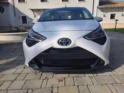 Bianco Usata 2021 Toyota Aygo X-play Due volumi | 11.900 € (Buon prezzo)