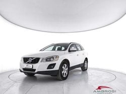 Bianco Usata 2010 Volvo XC60 Momentum SUV | 6900 € (Ottimo prezzo)