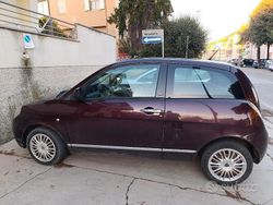 Usata 2011 Lancia Ypsilon Due volumi | 2300 €
