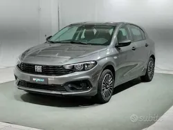 Grigio Usata 2023 Fiat Tipo Cross Tre volumi | 16.400 € (Buon prezzo)