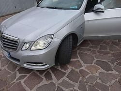 Argento Usata 2009 Mercedes E350 Avantgarde Tre volumi | 16.500 €