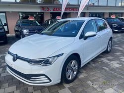 Bianco Usata 2022 VW Golf Life Tre volumi | 22.200 € (Buon prezzo)