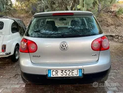 Usata 2004 VW Golf V Tre volumi | 2500 €