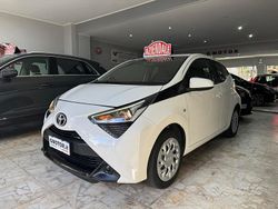 Bianco Usata 2020 Toyota Aygo Business Edition Due volumi | 12.900 € (Molto cara)