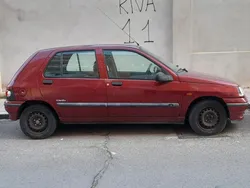 Usata 1996 Renault Clio Due volumi | 750 €