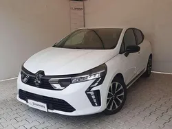 Bianco Usata 2024 Mitsubishi Colt Invite Tre volumi | 13.895 € (Ottimo prezzo)
