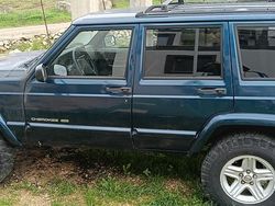 Usata 2001 Jeep Cherokee SUV | 1000 € (Super prezzo)