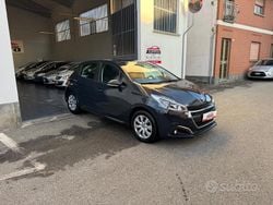 Grigio Usata 2017 Peugeot 208 Access Due volumi | 6900 € (Ottimo prezzo)