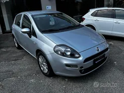 Argento Usata 2016 Fiat Punto Lounge Due volumi | 7800 € (Cara)