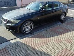Nero Usata 2005 BMW 330 Tre volumi | 3000 €