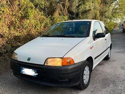 Bianco Usata 1999 Fiat Punto Due volumi | 1000 € (Buon prezzo)
