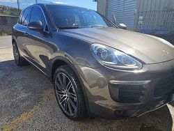 Usata 2015 Porsche Cayenne SUV | 30.000 € (Molto cara)