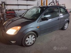 Usata 2006 Ford Fiesta | 1200 € (Buon prezzo)