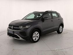 Smoky grey metallizzato Usata 2024 VW T-Cross Life SUV | 23.900 € (Buon prezzo)