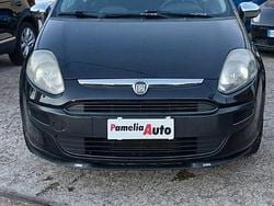 Nero Usata 2010 Fiat Grande Punto Due volumi | 2500 € (Buon prezzo)