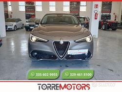 Argento Usata 2019 Alfa Romeo Stelvio Executive SUV | 22.900 € (Buon prezzo)