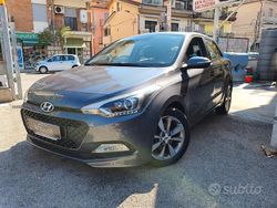 Grigio Usata 2016 Hyundai i20 Tre volumi | 8450 € (Buon prezzo)