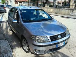 Grigio Usata 2004 Fiat Punto Due volumi | 1400 € (Buon prezzo)