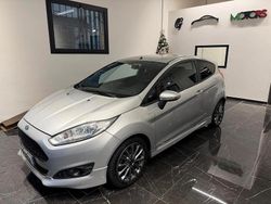 Argento Usata 2017 Ford Fiesta ST-Line Tre volumi | 7490 € (Ottimo prezzo)
