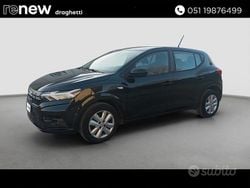 Nero Usata 2023 Dacia Sandero Comfort Tre volumi | 12.900 € (Ottimo prezzo)