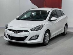 Grigiogrigio metallizzatonero Usata 2013 Hyundai i30 Classic Station wagon | 5900 € (Buon prezzo)