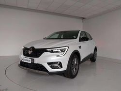 Bianco perlato Nuova 2025 Renault Arkana Evolution SUV | 25.900 € (Molto cara)